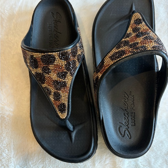 NWT Skechers Leopard Print Sandals Black and Brown Size 9 - Picture 5 of 9